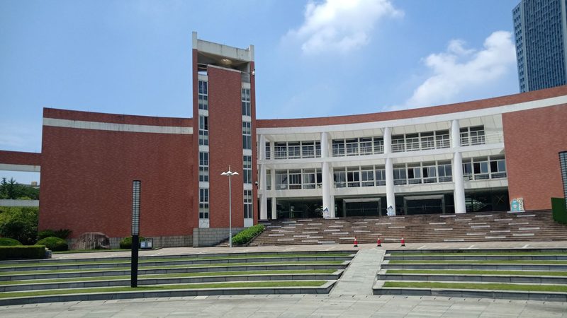 電子配件安裝費用解析：揭秘成本構成與影響因素